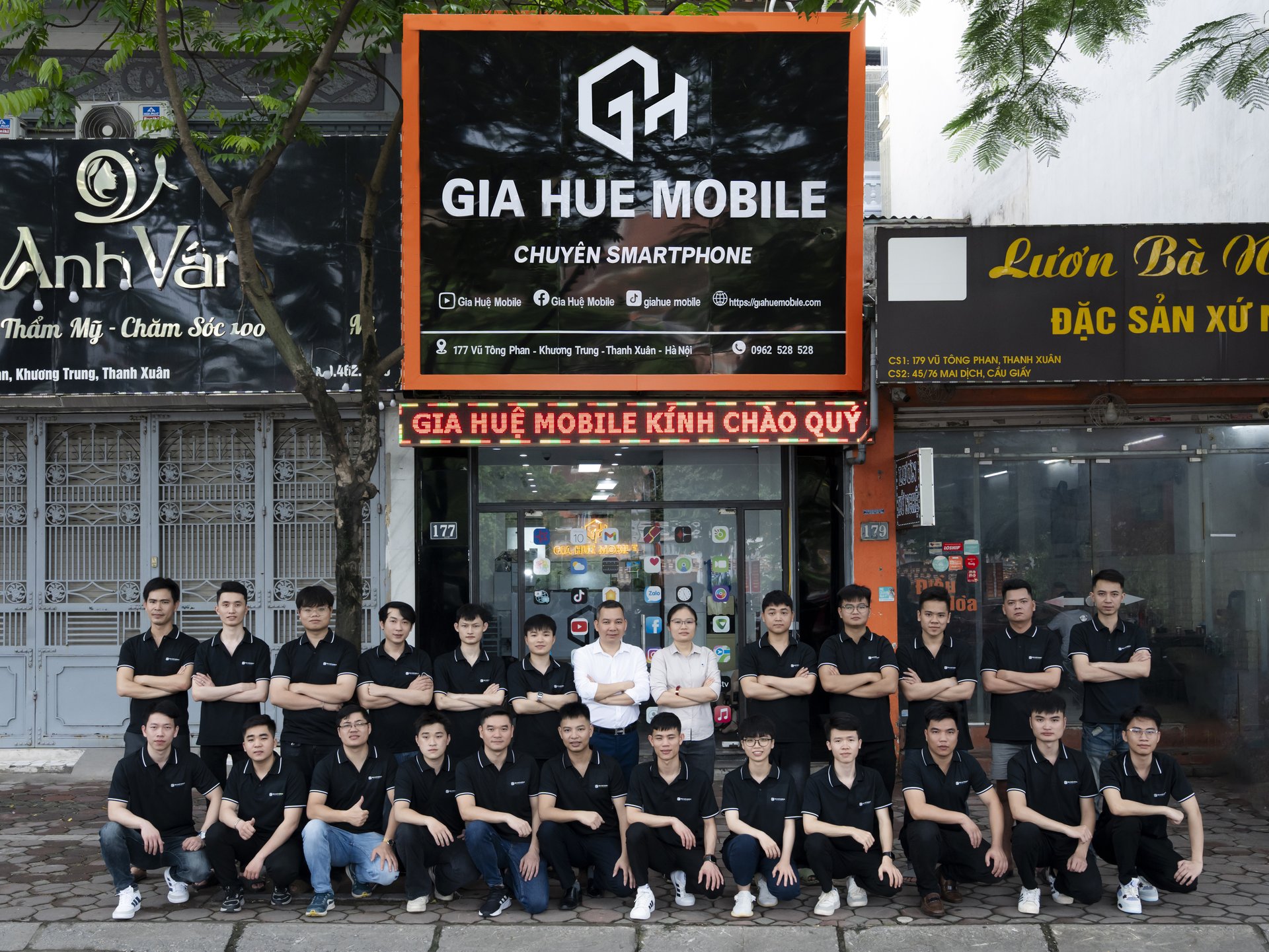 Hoạt động sửa chữa tại cửa hàng